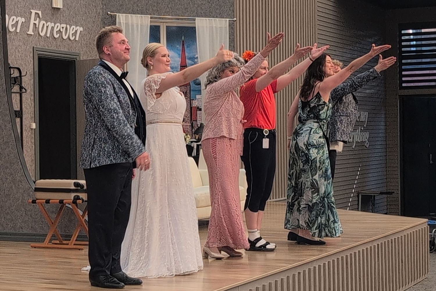 Kesäteatterissa: Täydelliset häät